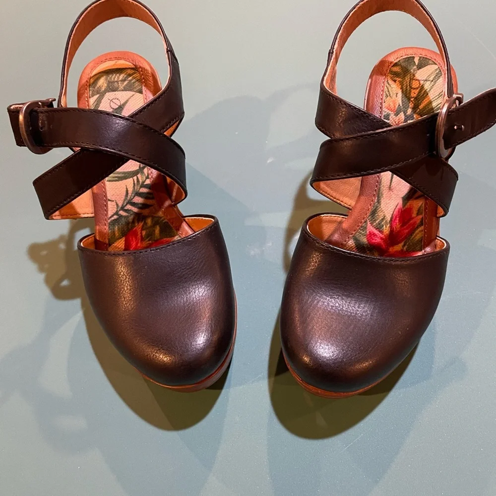 boc Women's Brown Heels - Picture 1 of 6